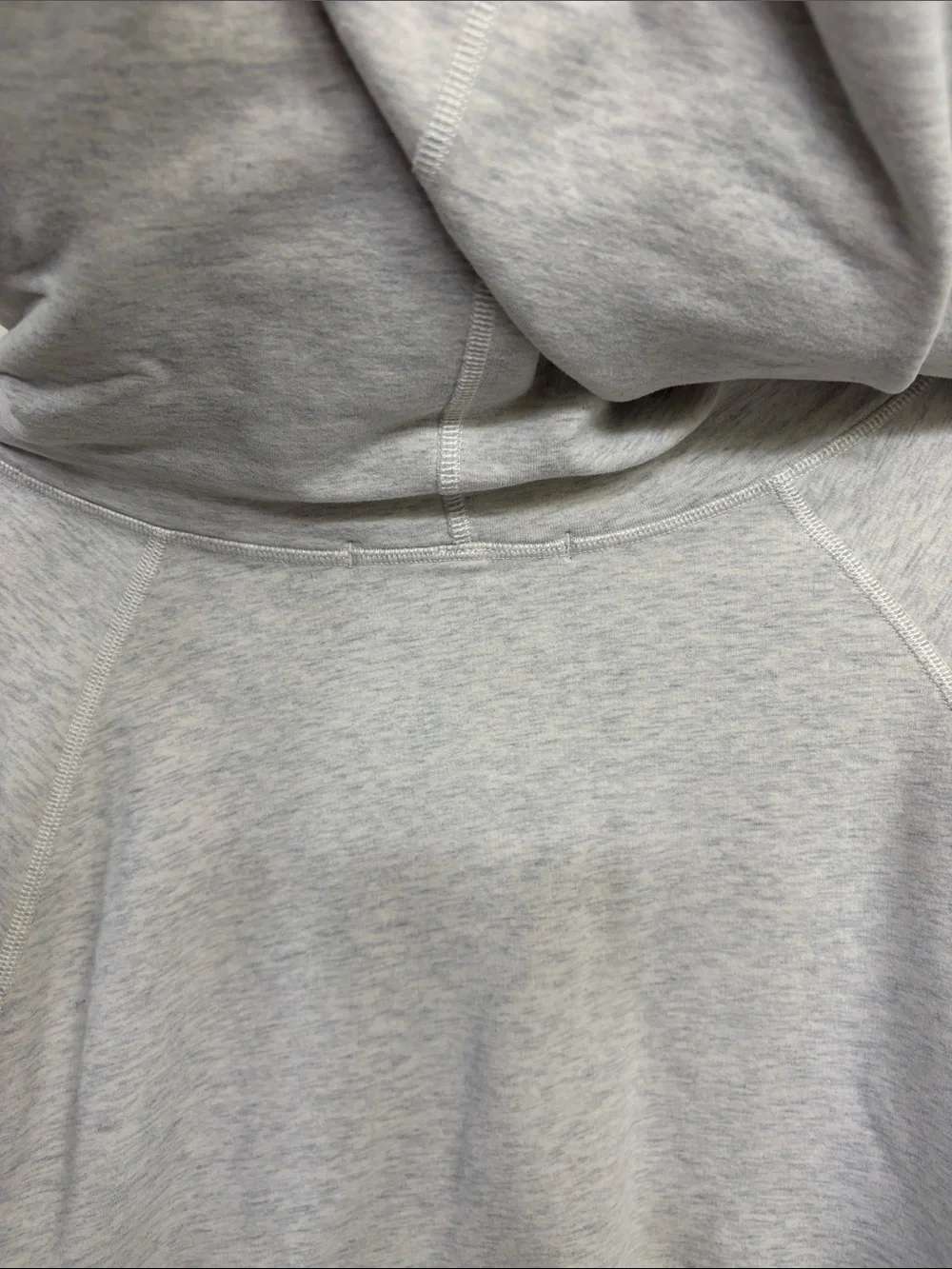 lululemon athletica Light Heather‎ Gray Cream Hooded Cropped Pullover Hoodie